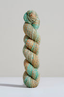 Urth Yarns Spiral Grain Light Worsted